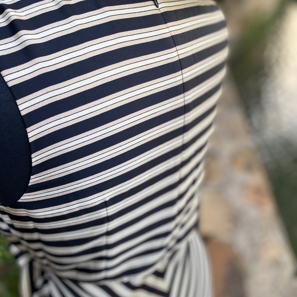 Vince Camuto Gold/Black - Picture 5 of 6